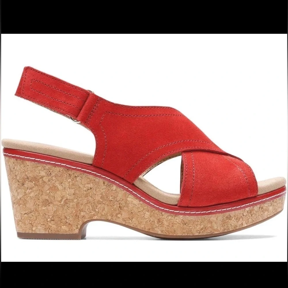 Clarks Womens Giselle Dove Wedge Sandals platform leather suede womens size 9.5M